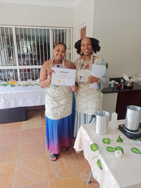 Candle Making Workshop December 2023 - Image 8