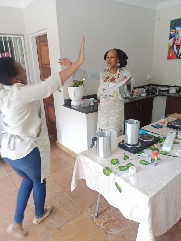 Candle Making Workshop December 2023 - Image 4