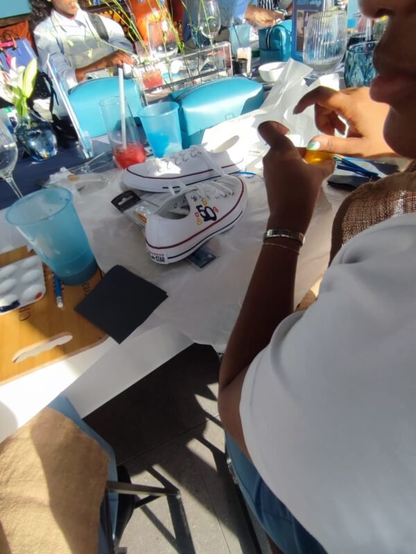 Tekkie Painting Group Activity - Laroche Posay - Image 5